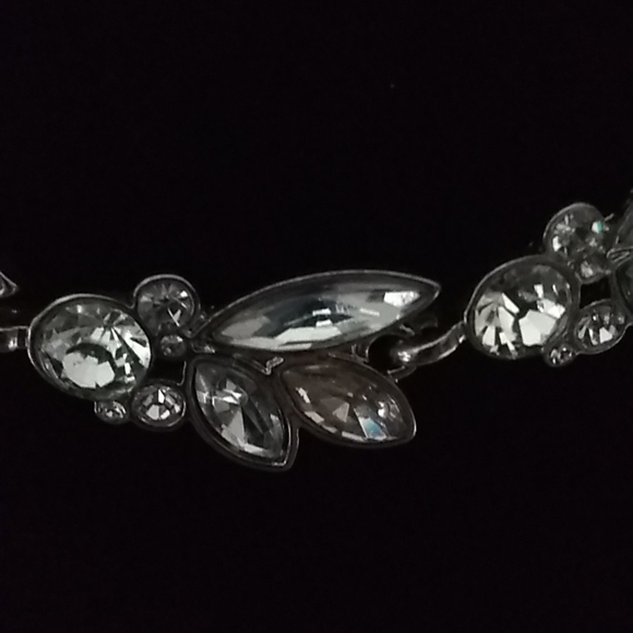 Faux diamond and rhinestone choker necklace. - Picture 3 of 8